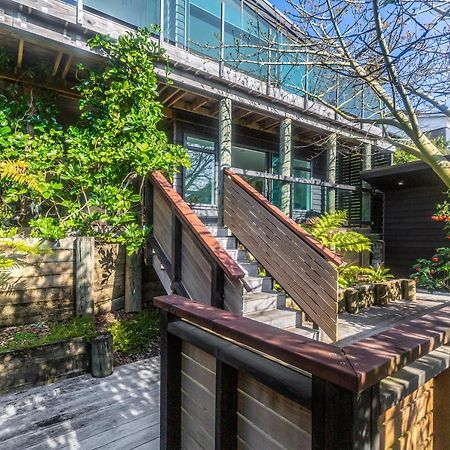 Villa Taonga With Sea Views By Waiheke Unlimited Oneroa Esterno foto