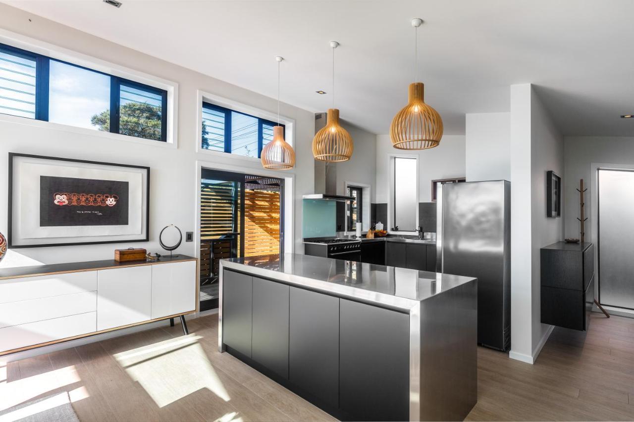 Villa Taonga With Sea Views By Waiheke Unlimited Oneroa Esterno foto