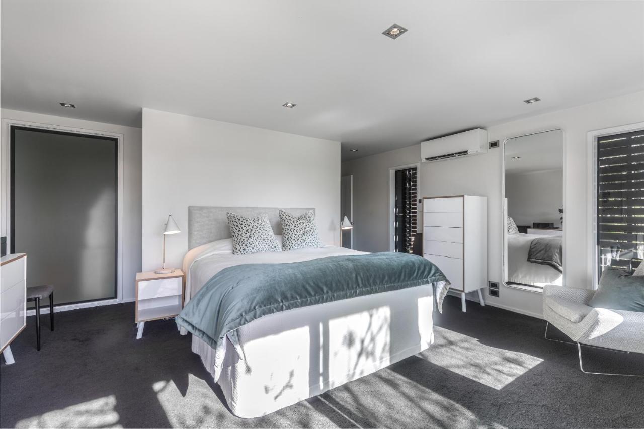 Villa Taonga With Sea Views By Waiheke Unlimited Oneroa Esterno foto