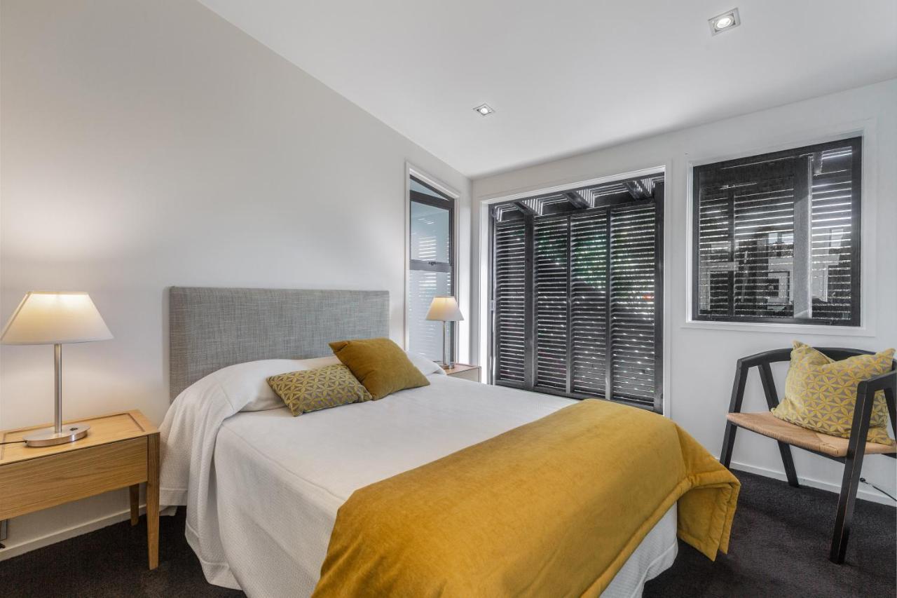Villa Taonga With Sea Views By Waiheke Unlimited Oneroa Esterno foto
