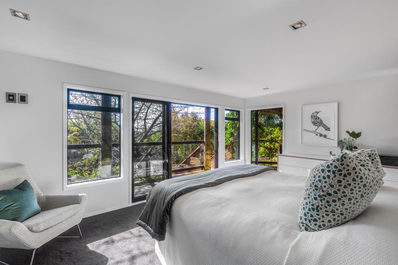 Villa Taonga With Sea Views By Waiheke Unlimited Oneroa Esterno foto