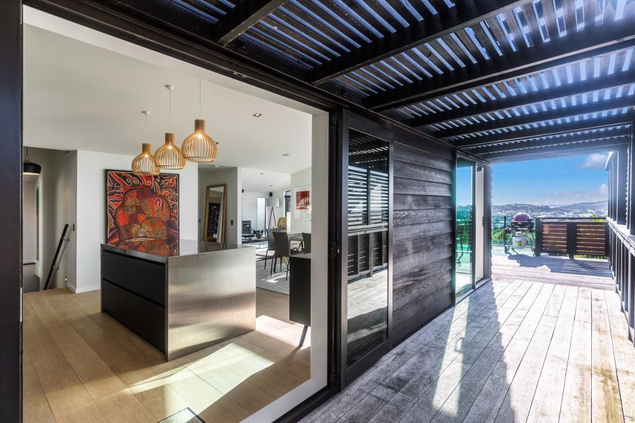 Villa Taonga With Sea Views By Waiheke Unlimited Oneroa Esterno foto